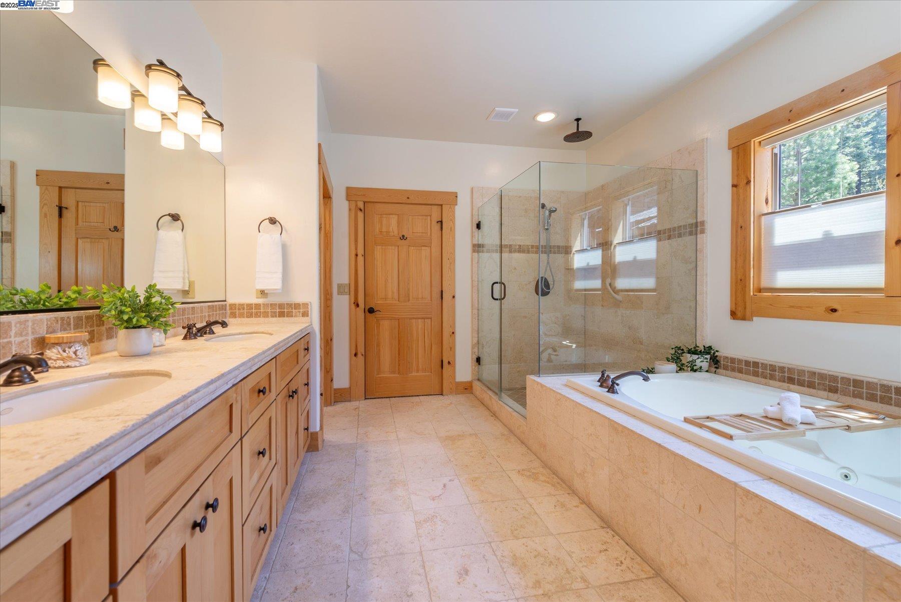 Detail Gallery Image 23 of 35 For 10023 S River Street, Truckee,  CA 96161 - 4 Beds | 2/1 Baths