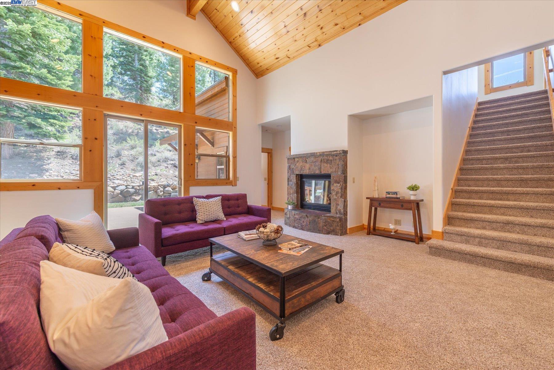 Detail Gallery Image 9 of 35 For 10023 S River Street, Truckee,  CA 96161 - 4 Beds | 2/1 Baths