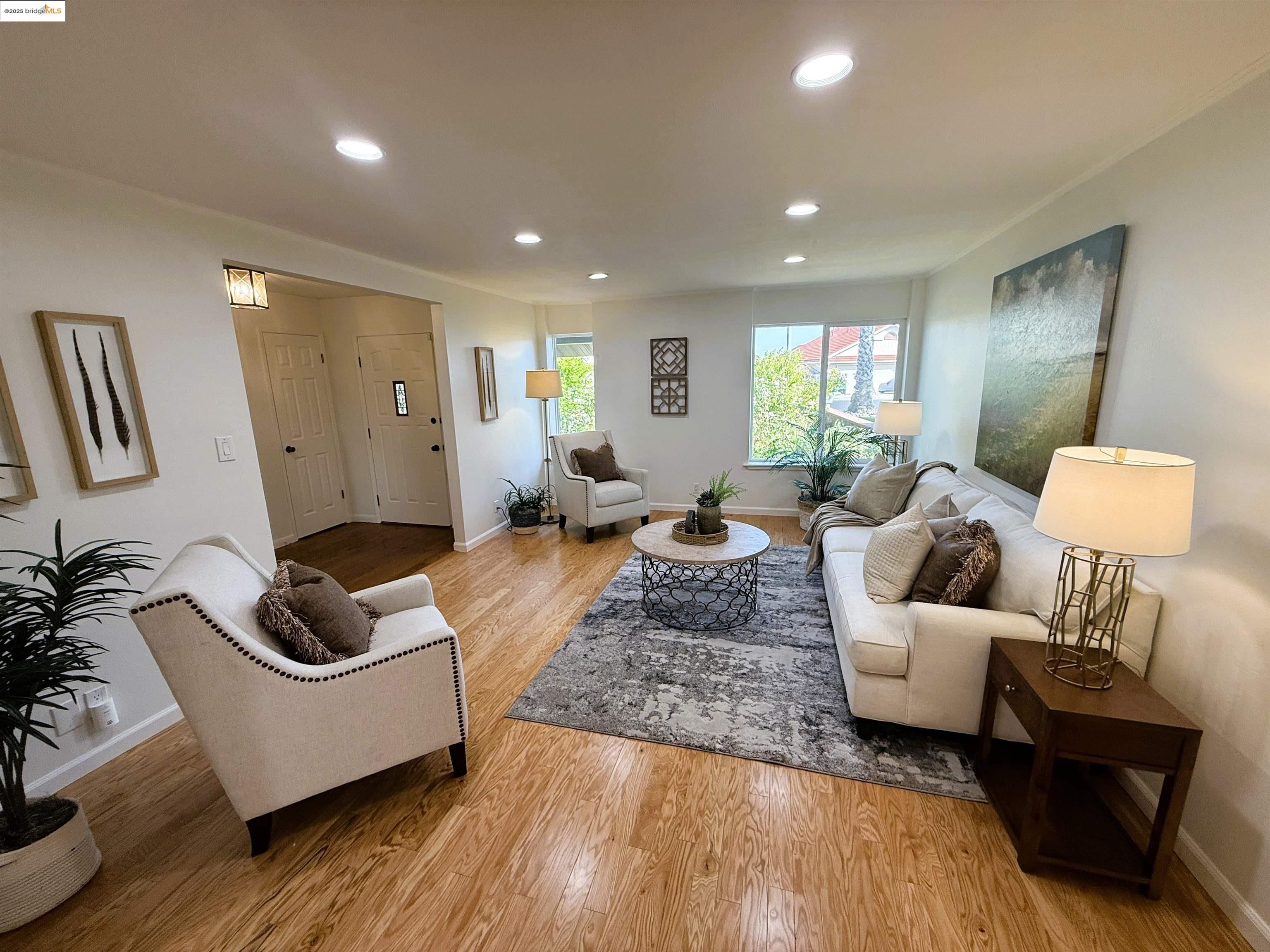 Detail Gallery Image 3 of 23 For 301 Discovery Bay Blvd, Discovery Bay,  CA 94505 - 3 Beds | 2/1 Baths