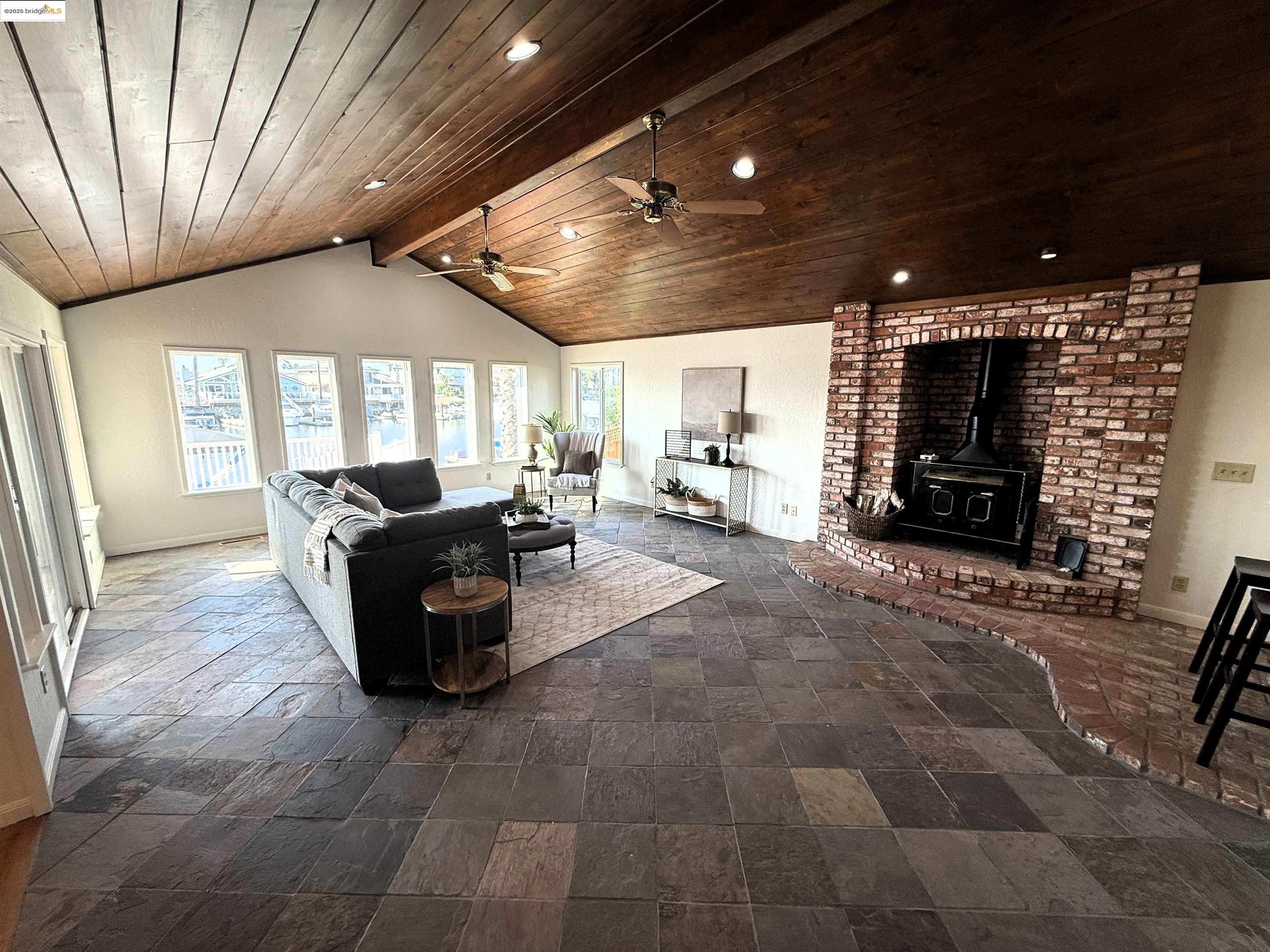 Detail Gallery Image 7 of 23 For 301 Discovery Bay Blvd, Discovery Bay,  CA 94505 - 3 Beds | 2/1 Baths