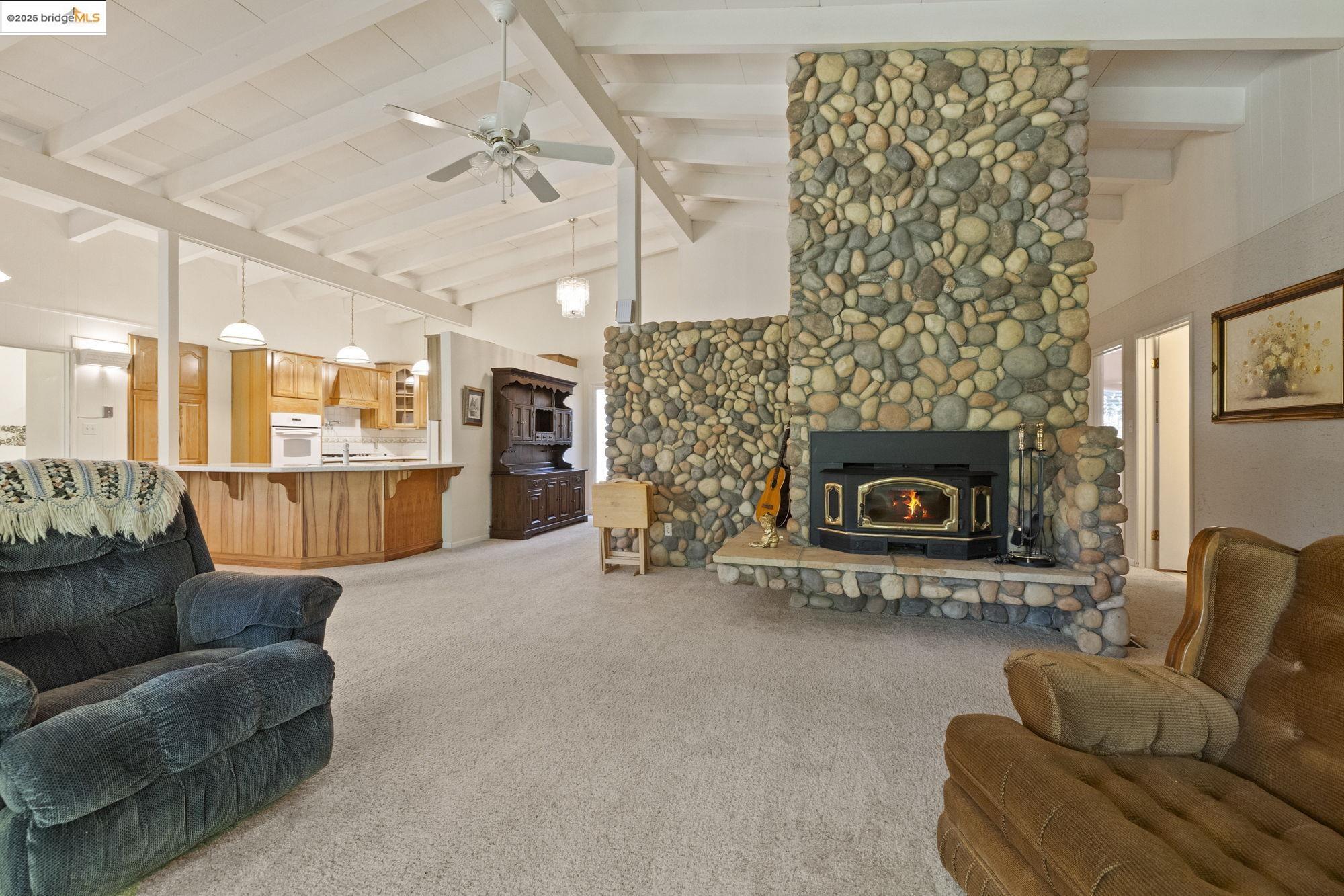 Detail Gallery Image 3 of 42 For 23343 Tanager, Twain Harte,  CA 95383 - 3 Beds | 2 Baths