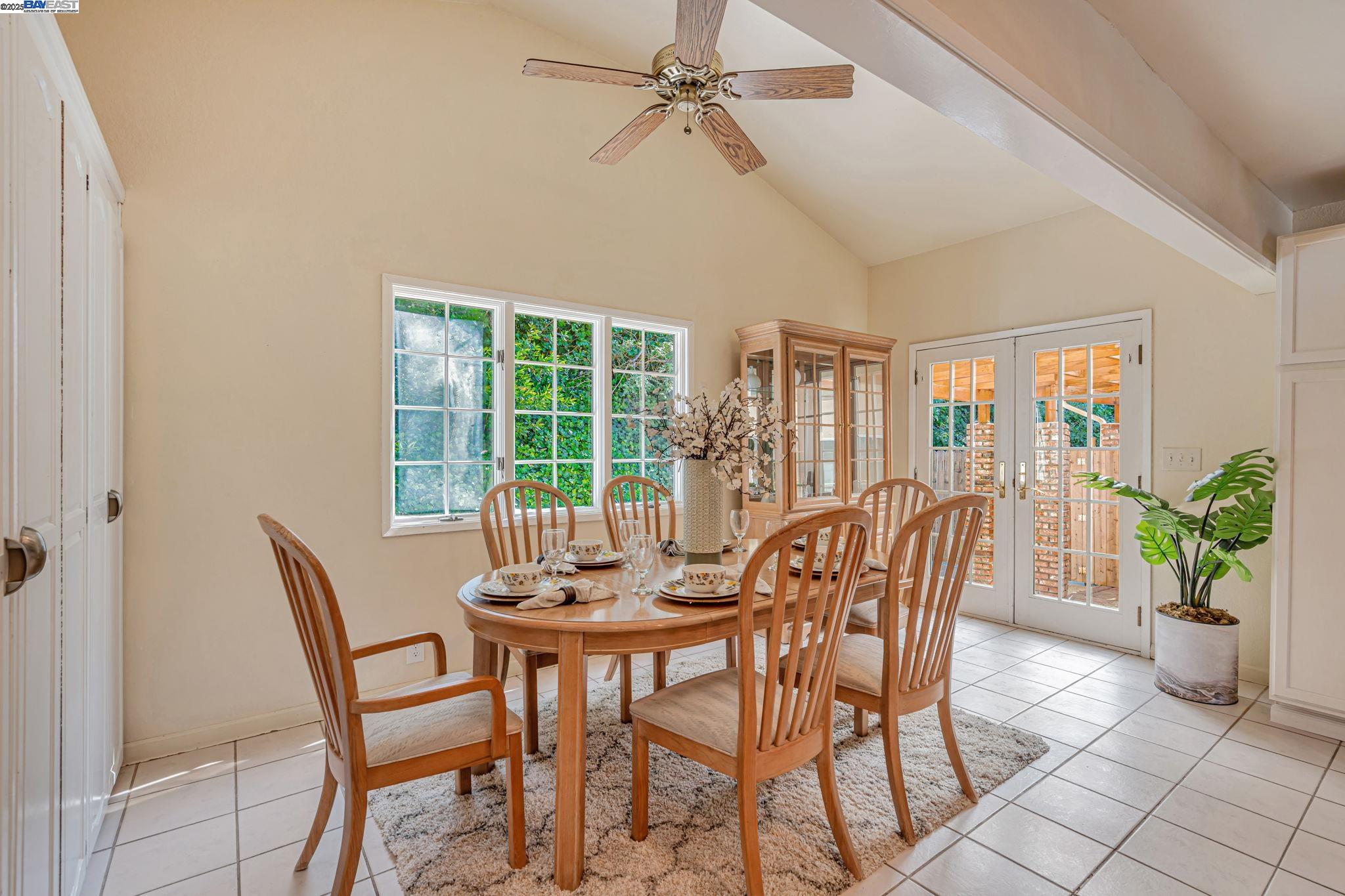 Detail Gallery Image 19 of 54 For 3950 Pinole Valley Rd, Pinole,  CA 94564 - 5 Beds | 3 Baths
