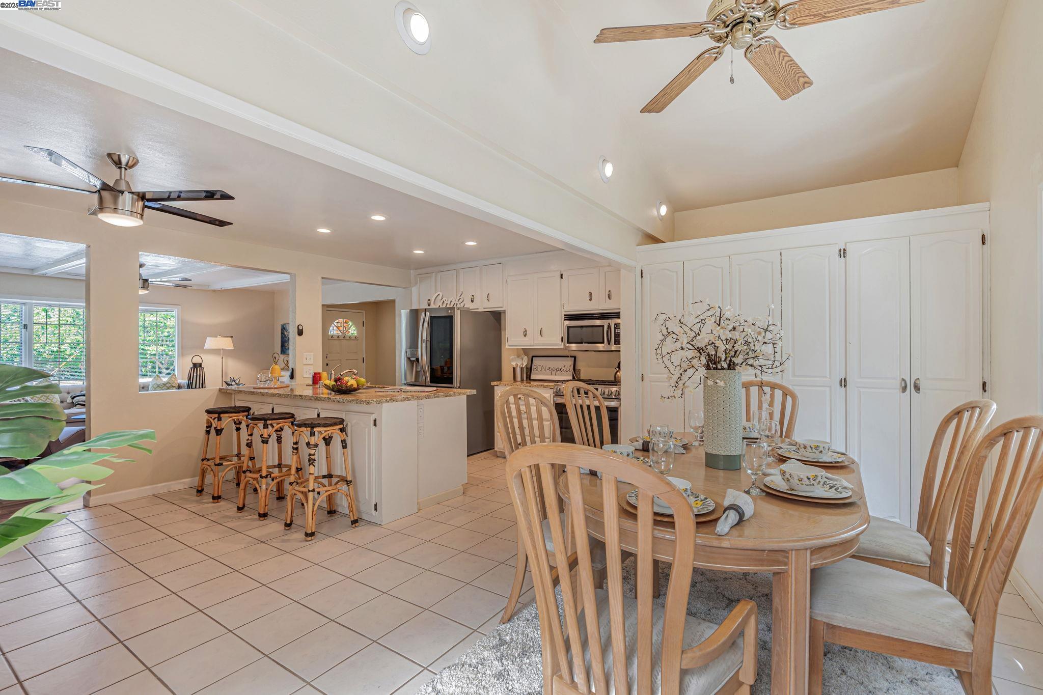 Detail Gallery Image 20 of 54 For 3950 Pinole Valley Rd, Pinole,  CA 94564 - 5 Beds | 3 Baths