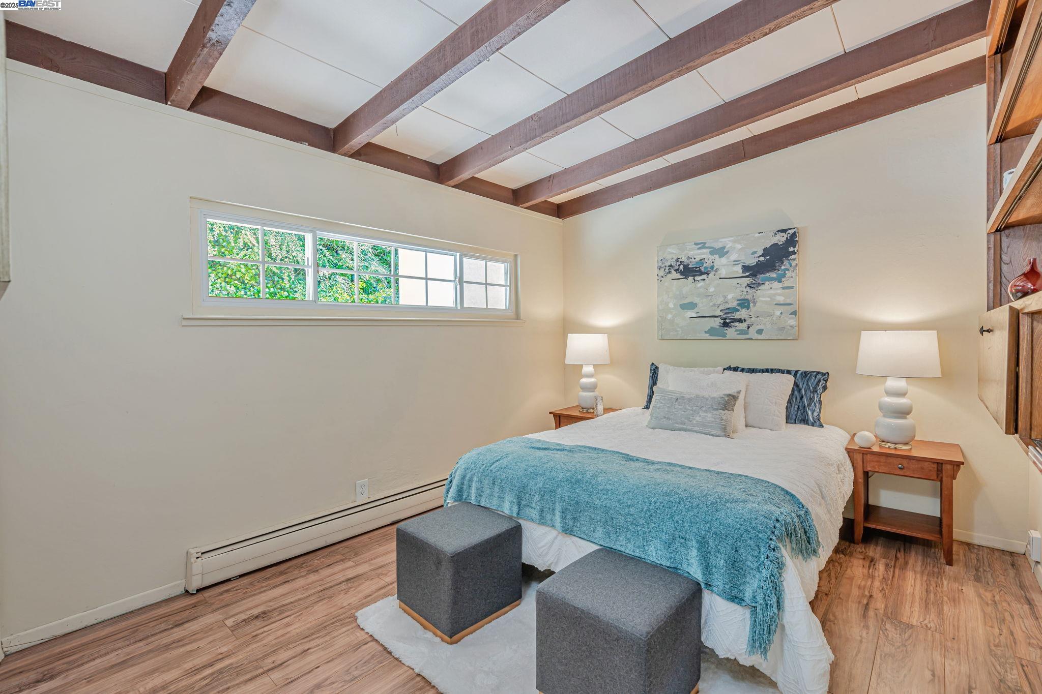 Detail Gallery Image 23 of 54 For 3950 Pinole Valley Rd, Pinole,  CA 94564 - 5 Beds | 3 Baths