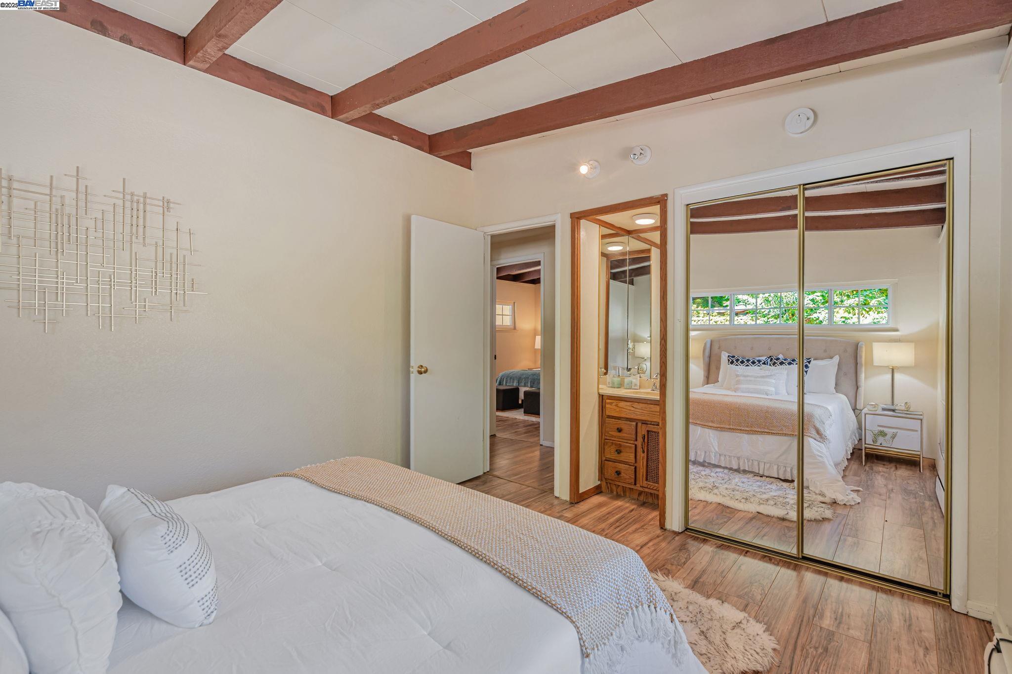 Detail Gallery Image 29 of 54 For 3950 Pinole Valley Rd, Pinole,  CA 94564 - 5 Beds | 3 Baths