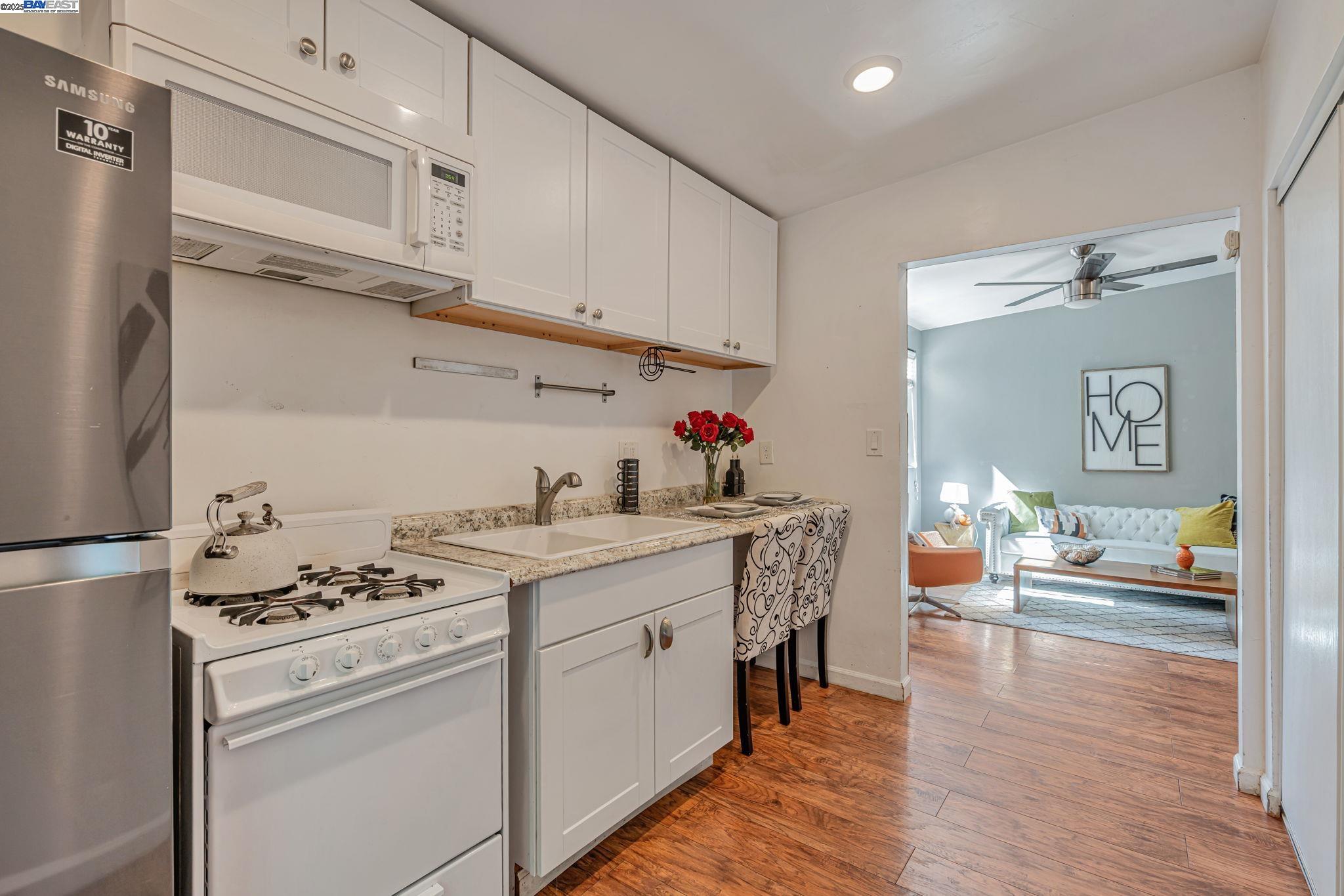 Detail Gallery Image 44 of 54 For 3950 Pinole Valley Rd, Pinole,  CA 94564 - 5 Beds | 3 Baths