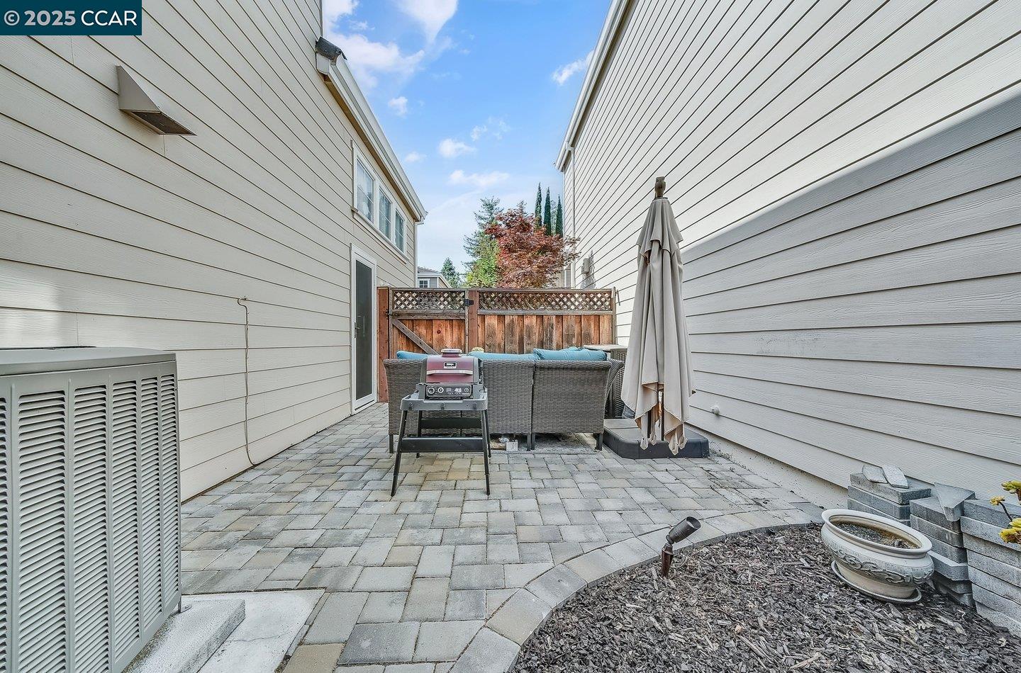 Detail Gallery Image 28 of 31 For 22 Village Square Pl, Pleasant Hill,  CA 94523 - 3 Beds | 2/1 Baths