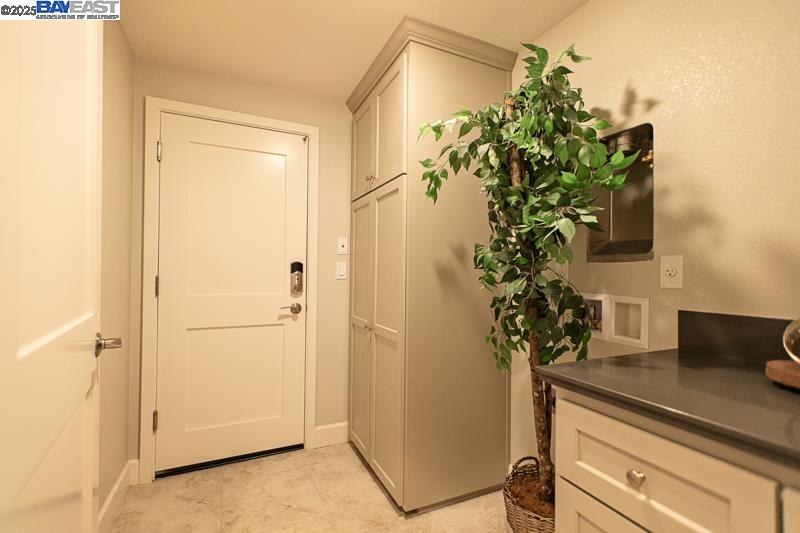 Photo #8: 41100415 Listing: Photo #8