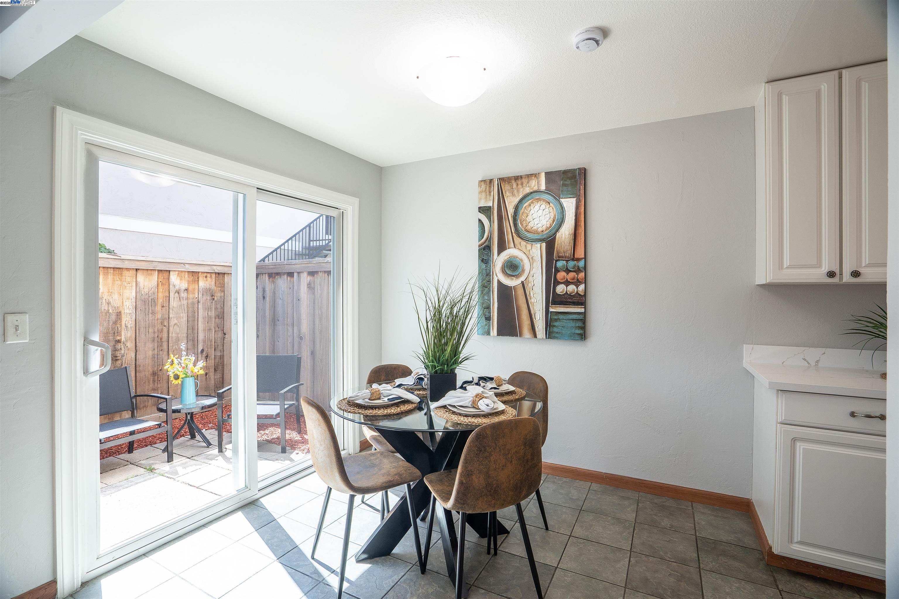 Detail Gallery Image 5 of 27 For 325 San Miguel Ct #2,  Milpitas,  CA 95035 - 2 Beds | 1 Baths