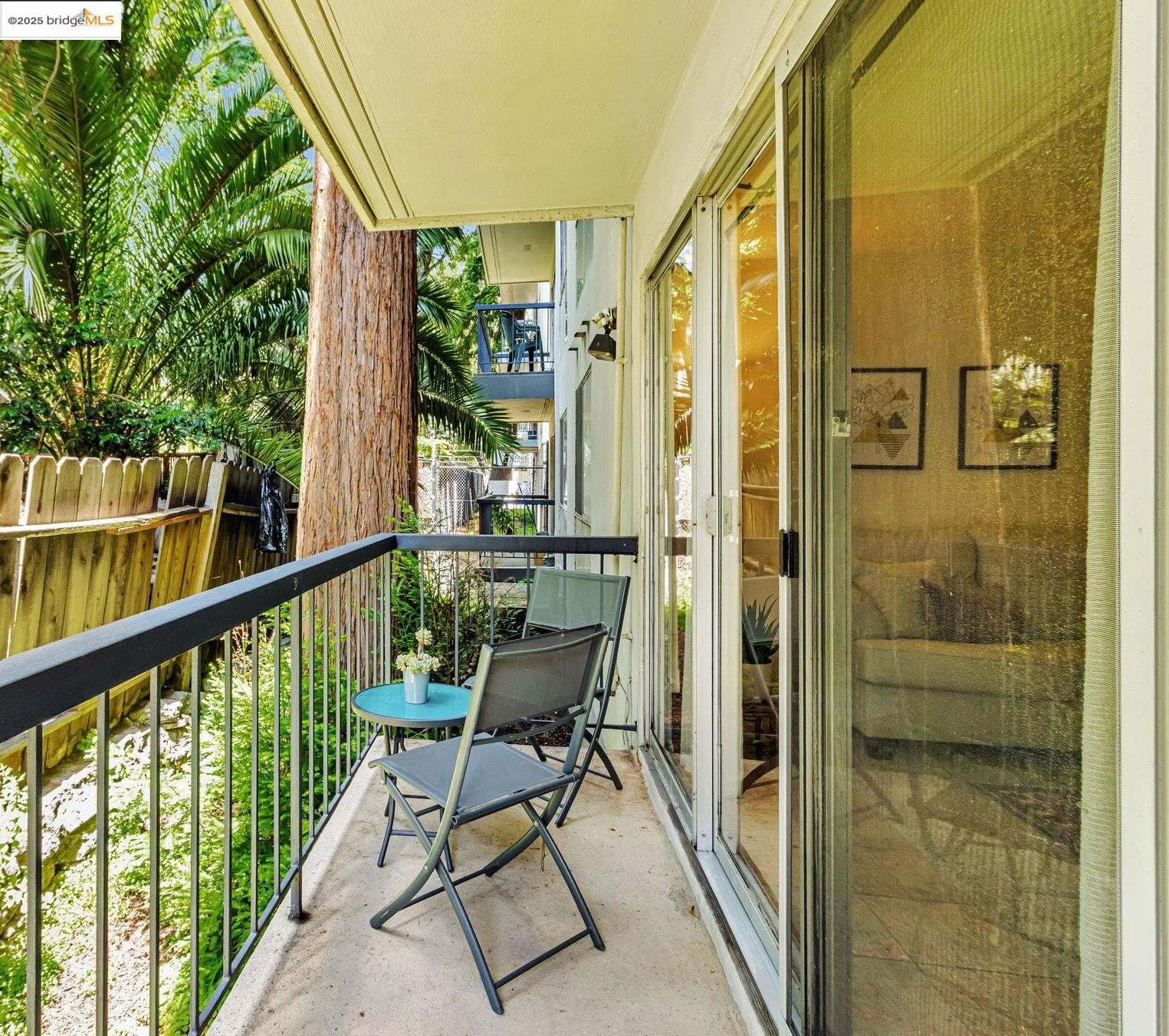 Detail Gallery Image 15 of 33 For 375 Jayne Avenue #106,  Oakland,  CA 94610 - 1 Beds | 1 Baths
