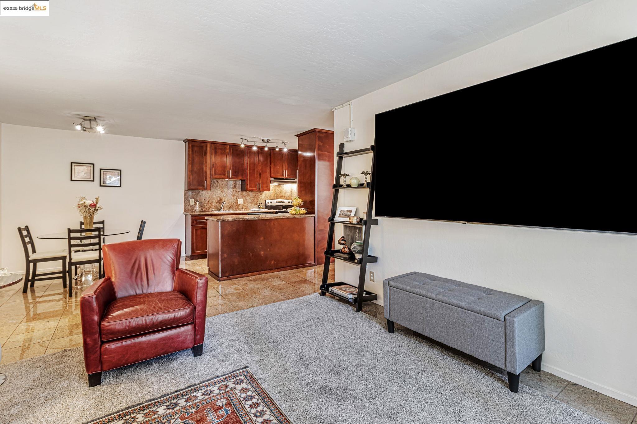 Detail Gallery Image 17 of 33 For 375 Jayne Avenue #106,  Oakland,  CA 94610 - 1 Beds | 1 Baths