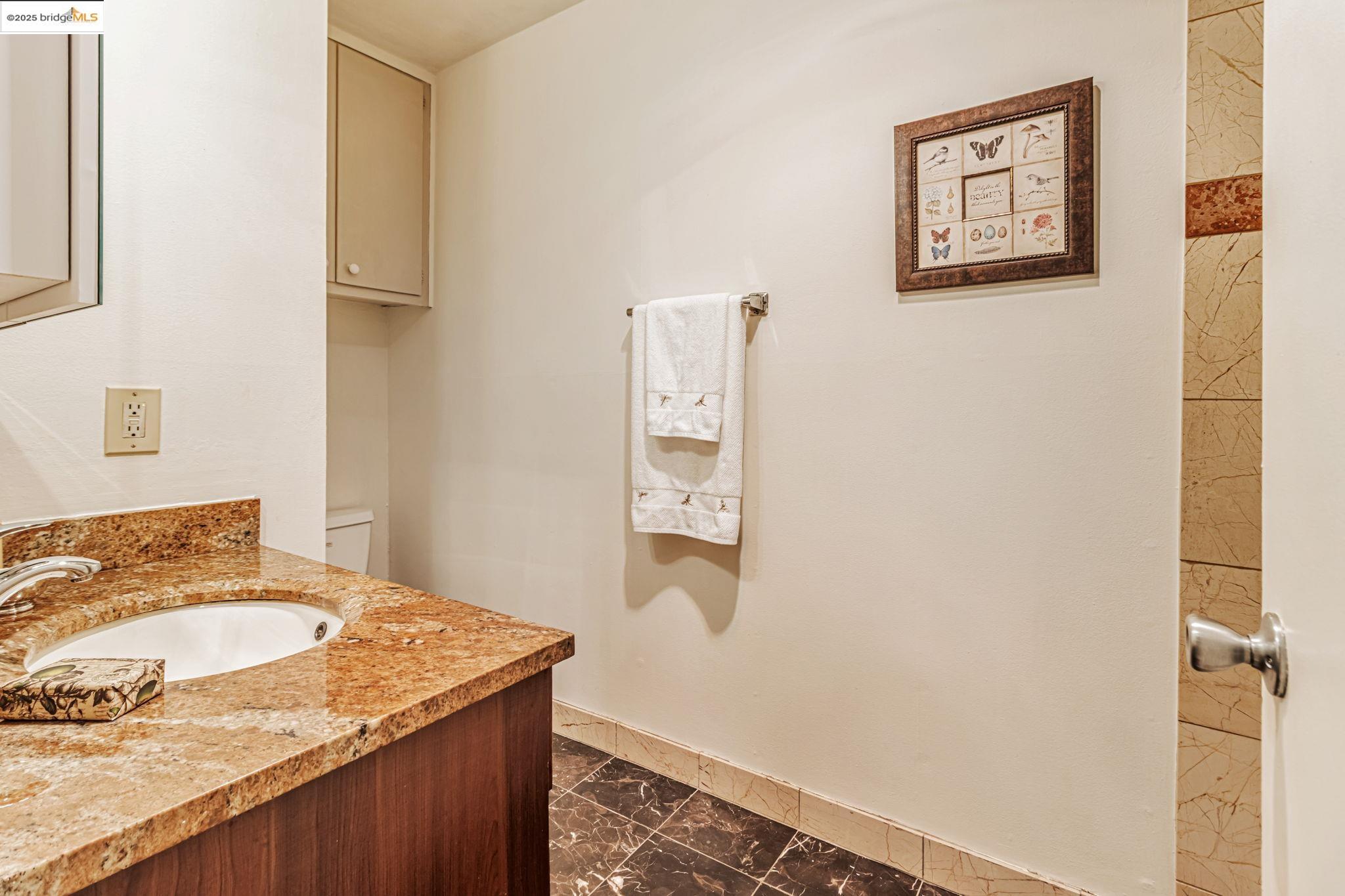 Detail Gallery Image 22 of 33 For 375 Jayne Avenue #106,  Oakland,  CA 94610 - 1 Beds | 1 Baths