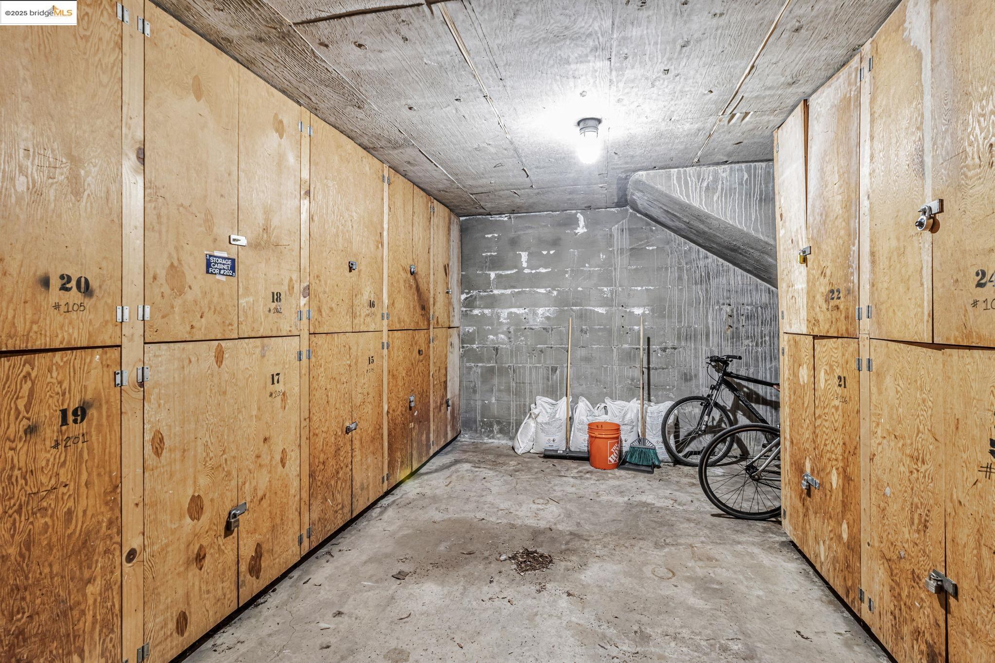 Detail Gallery Image 31 of 33 For 375 Jayne Avenue #106,  Oakland,  CA 94610 - 1 Beds | 1 Baths