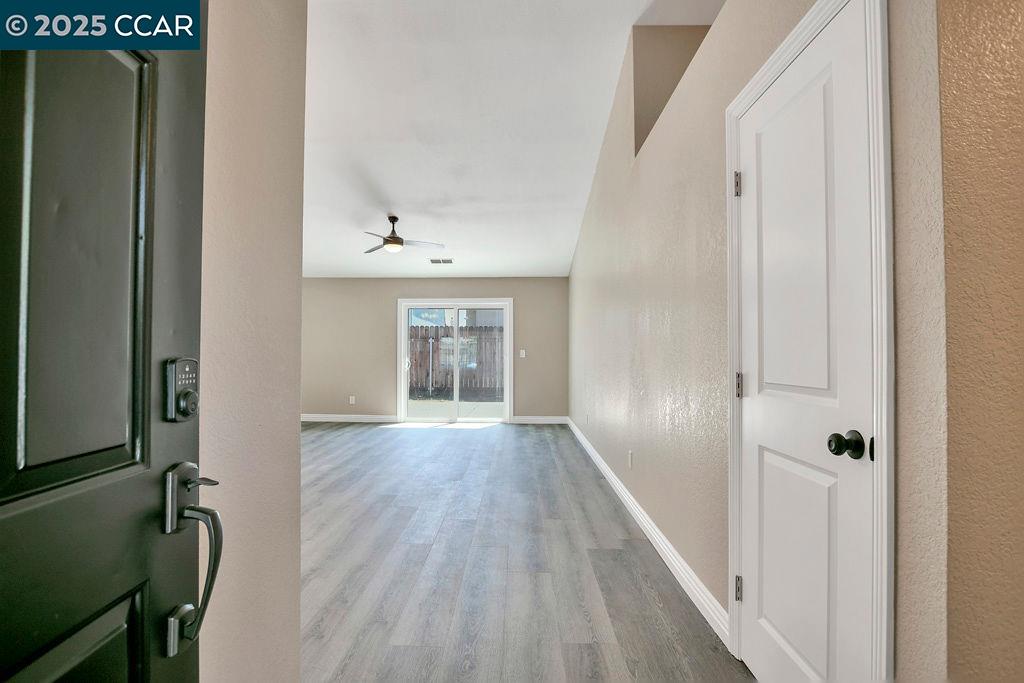Detail Gallery Image 3 of 28 For 4412 Malta Ct, Salida,  CA 95368 - 3 Beds | 2 Baths