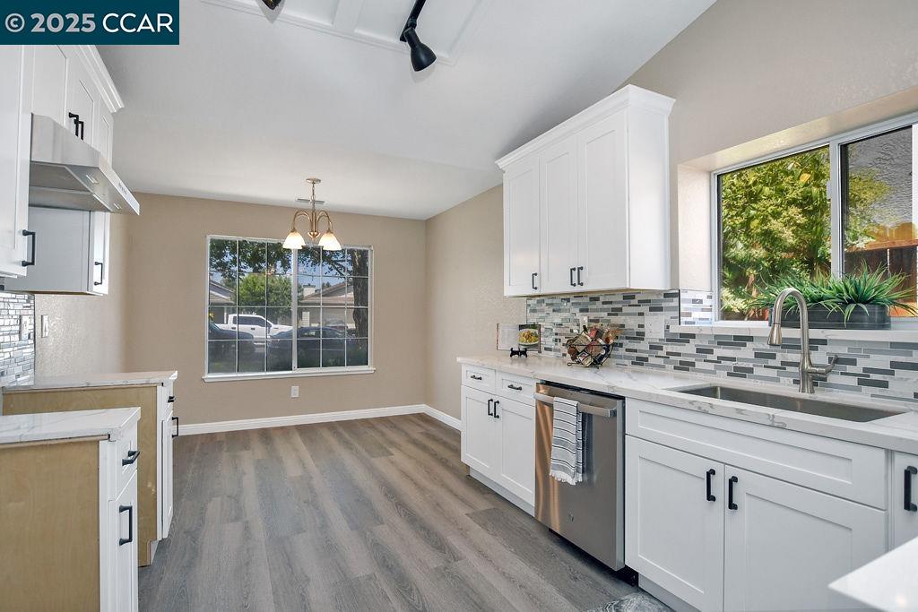 Detail Gallery Image 7 of 28 For 4412 Malta Ct, Salida,  CA 95368 - 3 Beds | 2 Baths