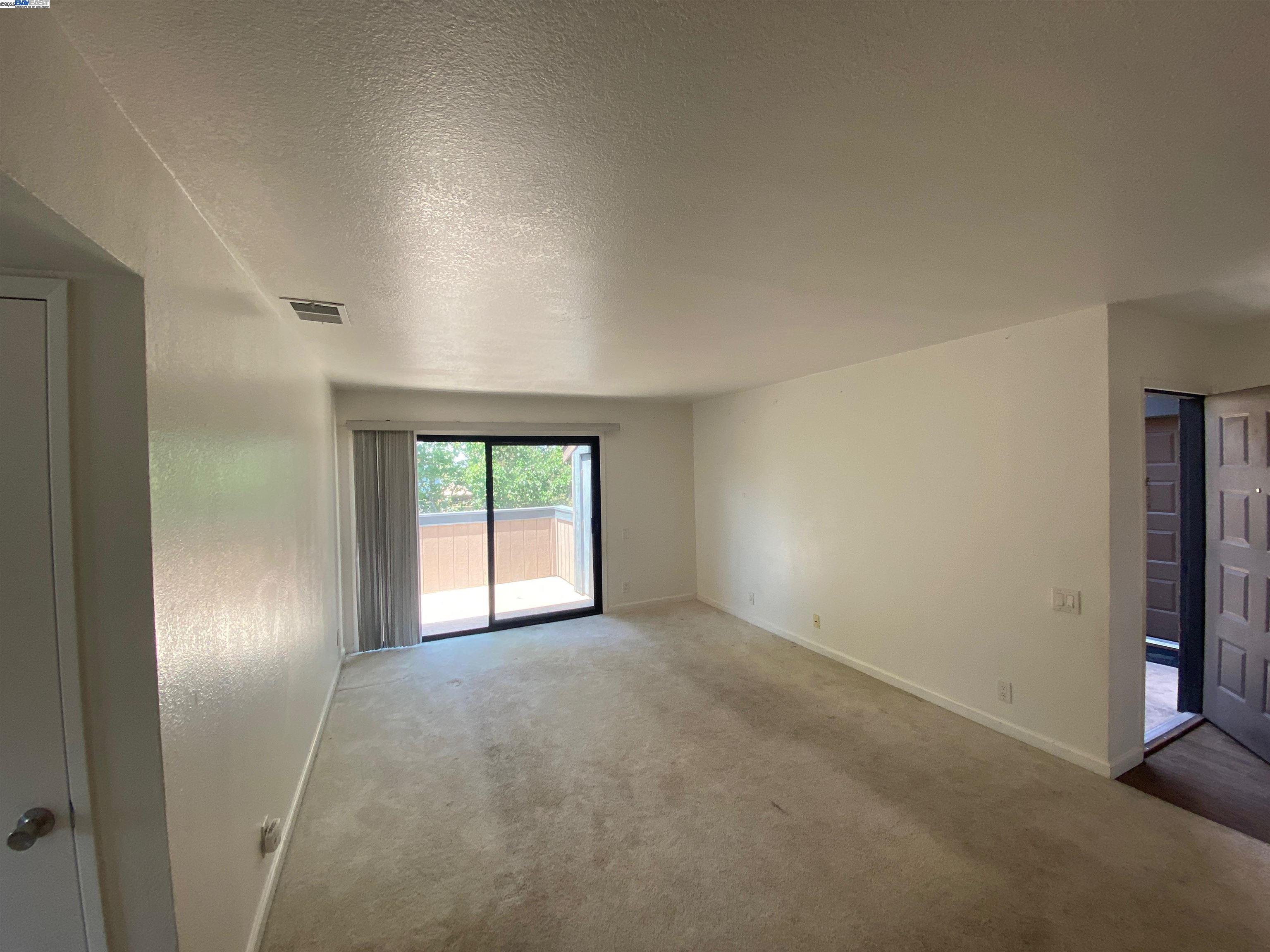 Photo #3: 41100428 Listing 