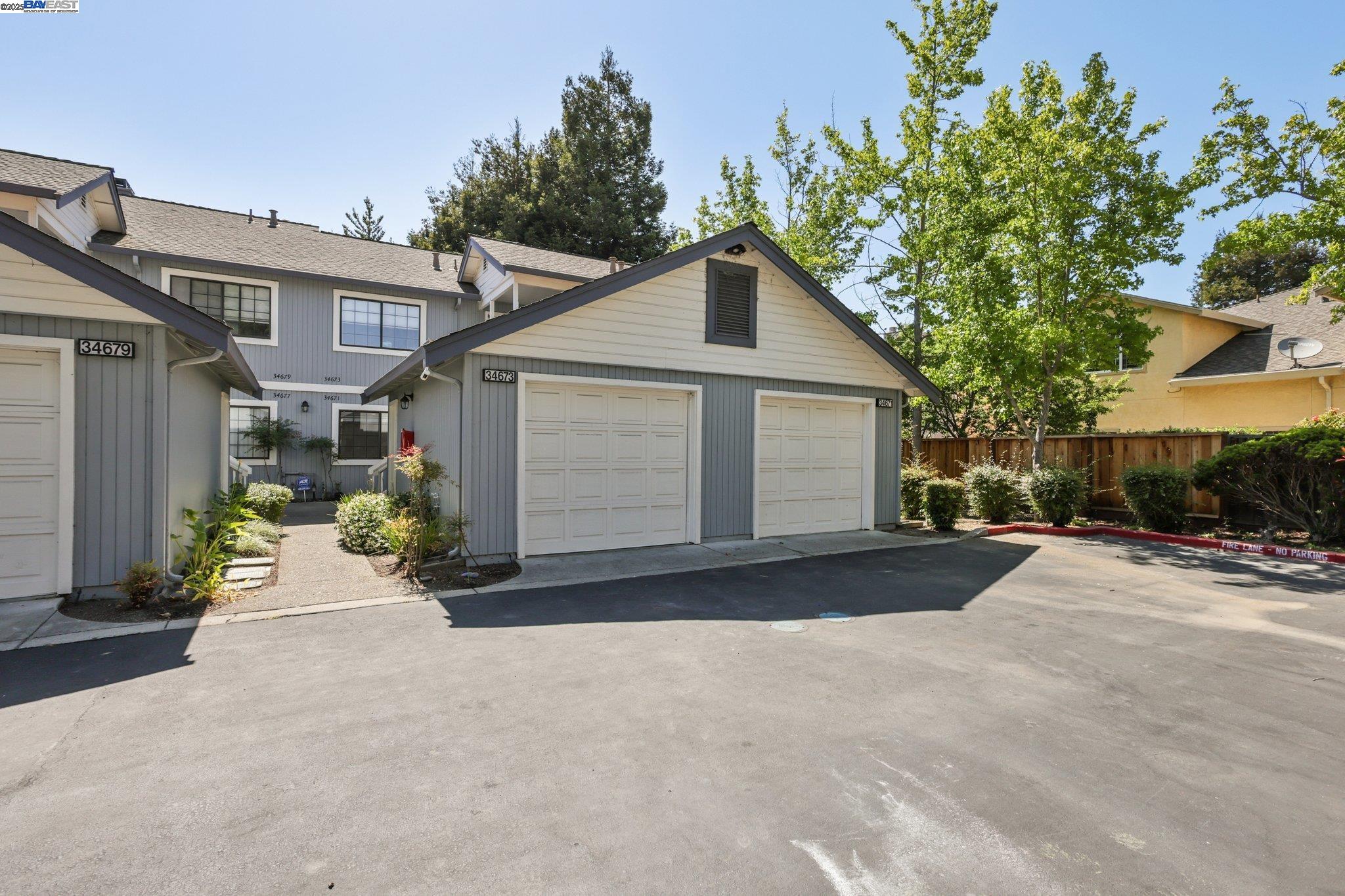 More Details about MLS # 41100440 : 34671 AGREE TER
