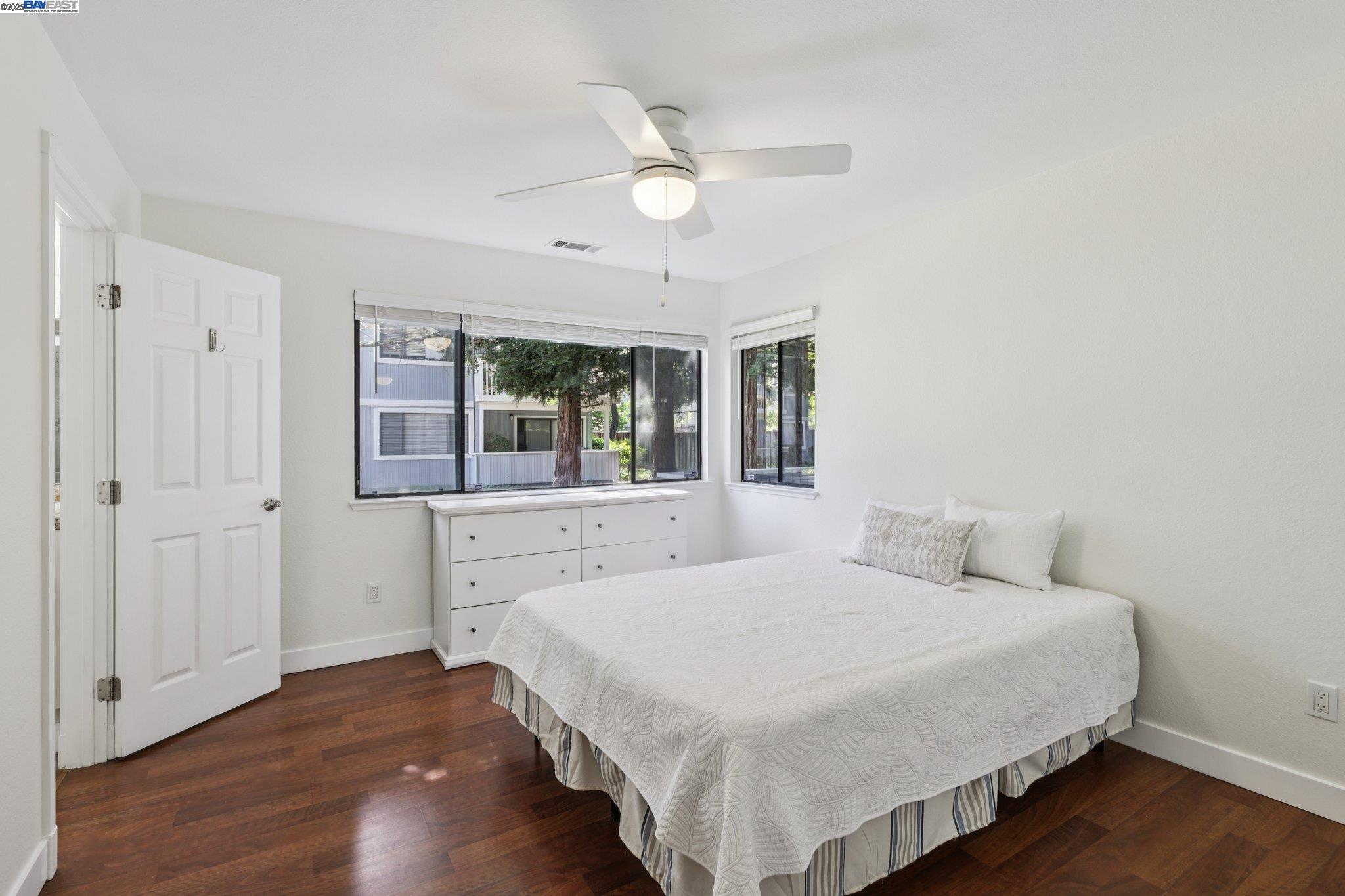 Photo #10: 41100440 Listing: Photo #10