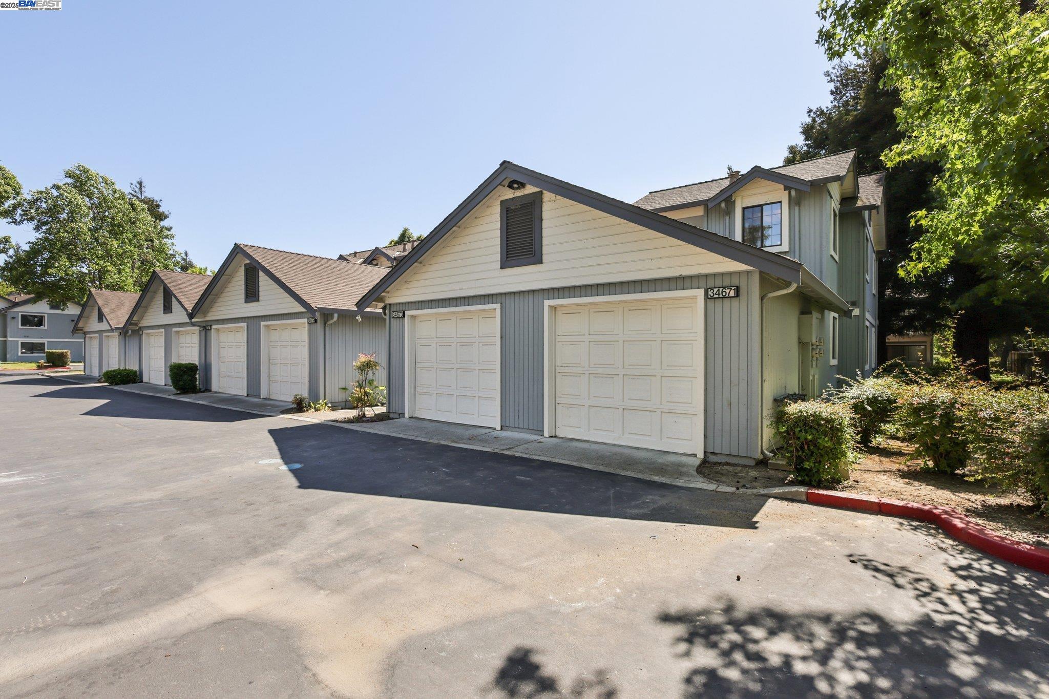 Photo #27: 41100440 Listing: Photo #27