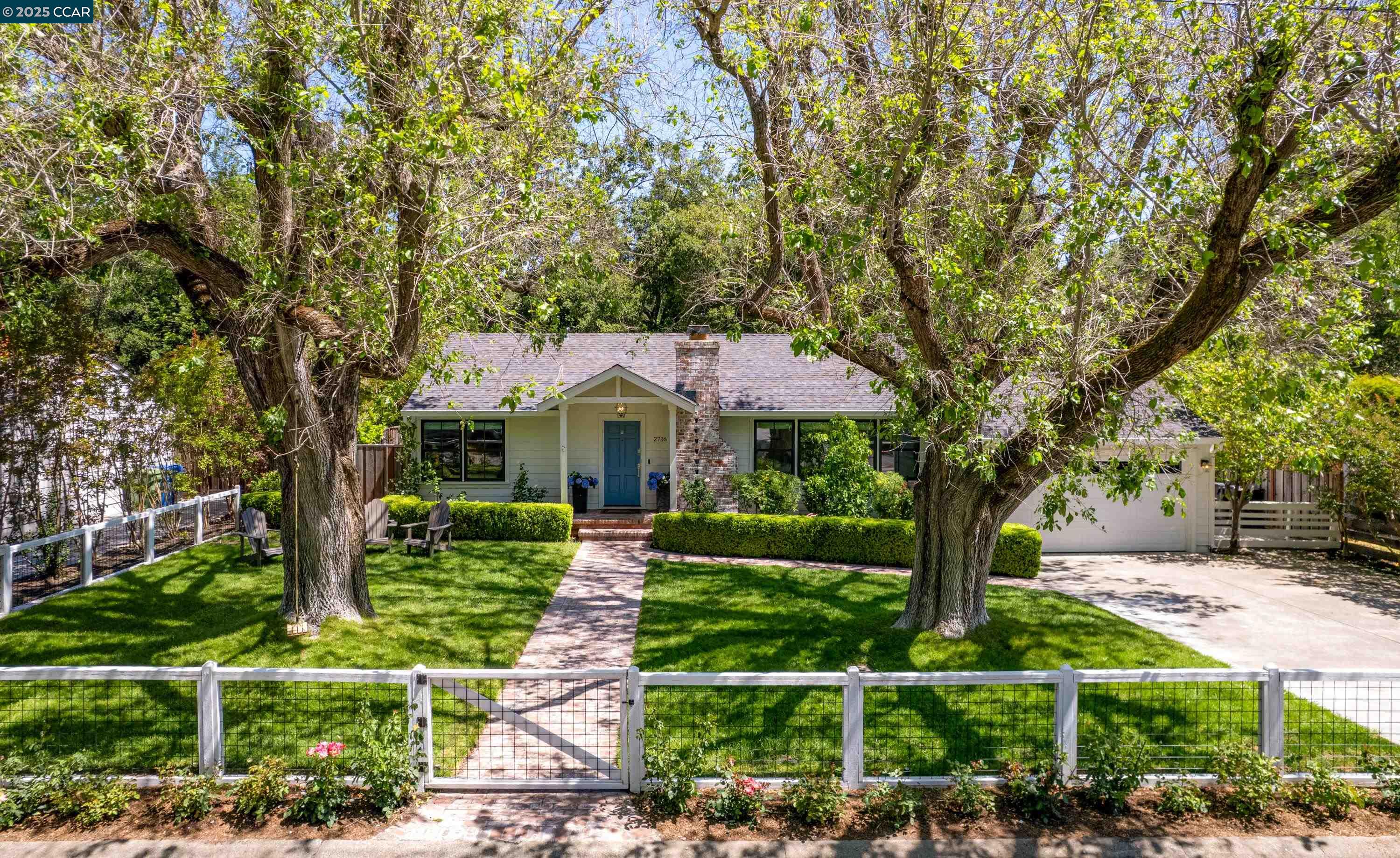 Detail Gallery Image 1 of 1 For 2716 W Newell Ave, Lafayette,  CA 94595 - 3 Beds | 1 Baths