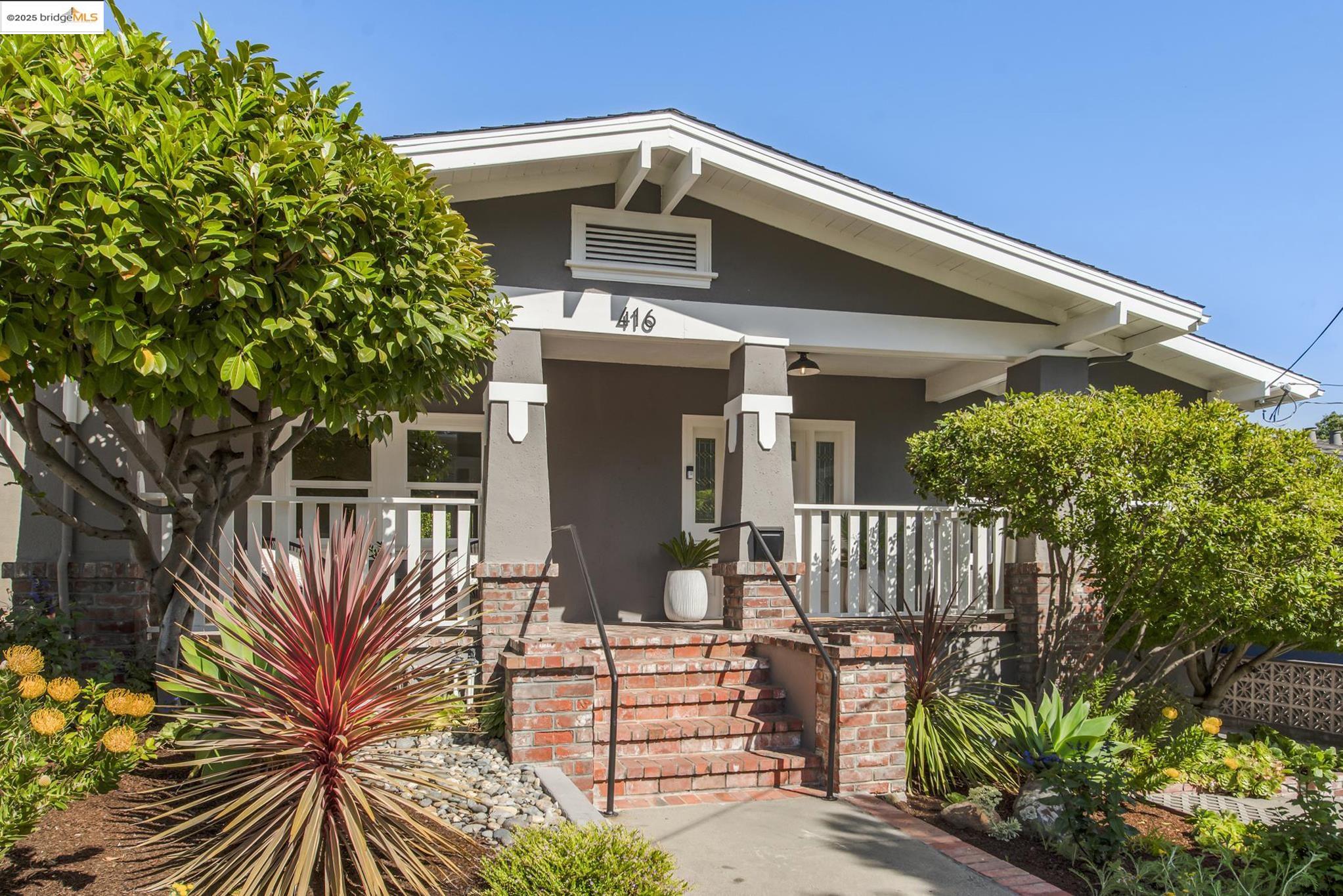 Detail Gallery Image 1 of 1 For 416 Haddon Rd, Oakland,  CA 94606 - 2 Beds | 1/1 Baths