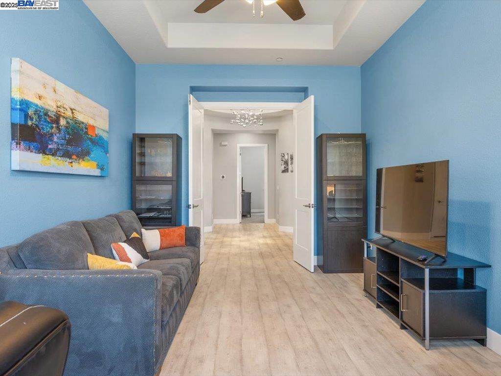 Detail Gallery Image 13 of 36 For 1385 Mirassou Dr, Manteca,  CA 95337 - 4 Beds | 3/1 Baths