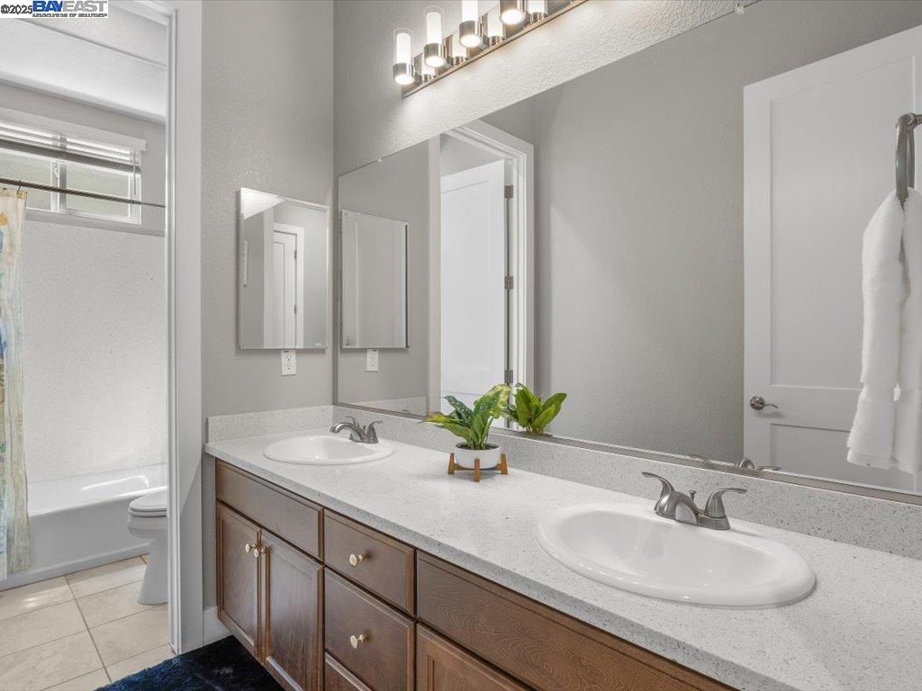 Detail Gallery Image 18 of 36 For 1385 Mirassou Dr, Manteca,  CA 95337 - 4 Beds | 3/1 Baths