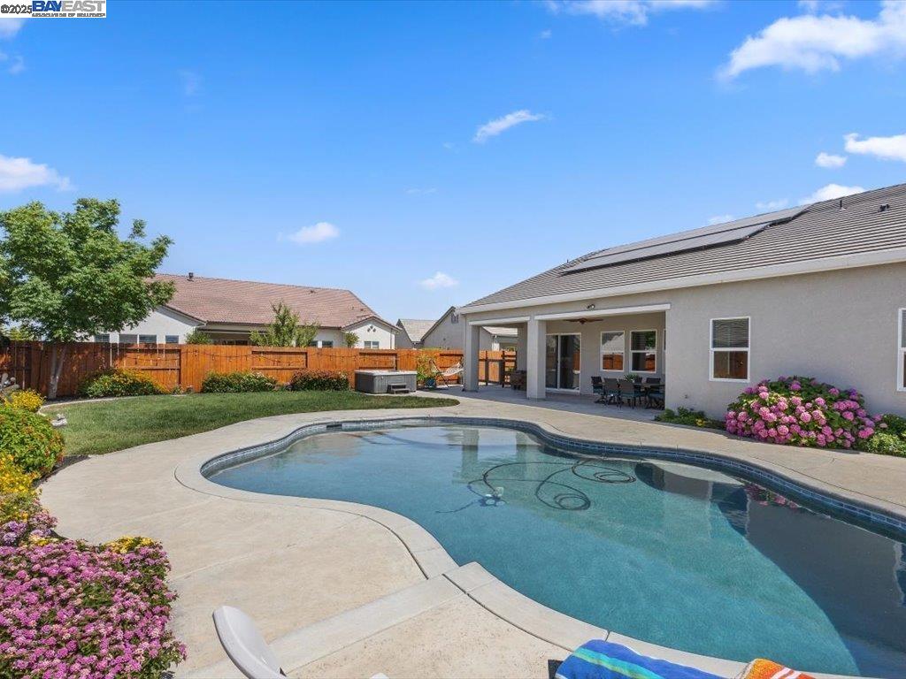 Detail Gallery Image 26 of 36 For 1385 Mirassou Dr, Manteca,  CA 95337 - 4 Beds | 3/1 Baths