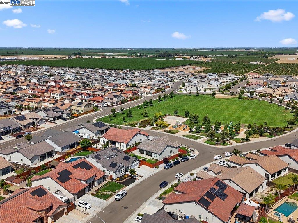 Detail Gallery Image 29 of 36 For 1385 Mirassou Dr, Manteca,  CA 95337 - 4 Beds | 3/1 Baths