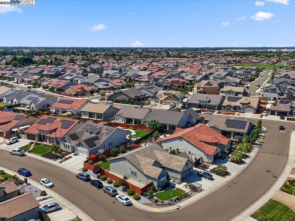 Detail Gallery Image 33 of 36 For 1385 Mirassou Dr, Manteca,  CA 95337 - 4 Beds | 3/1 Baths