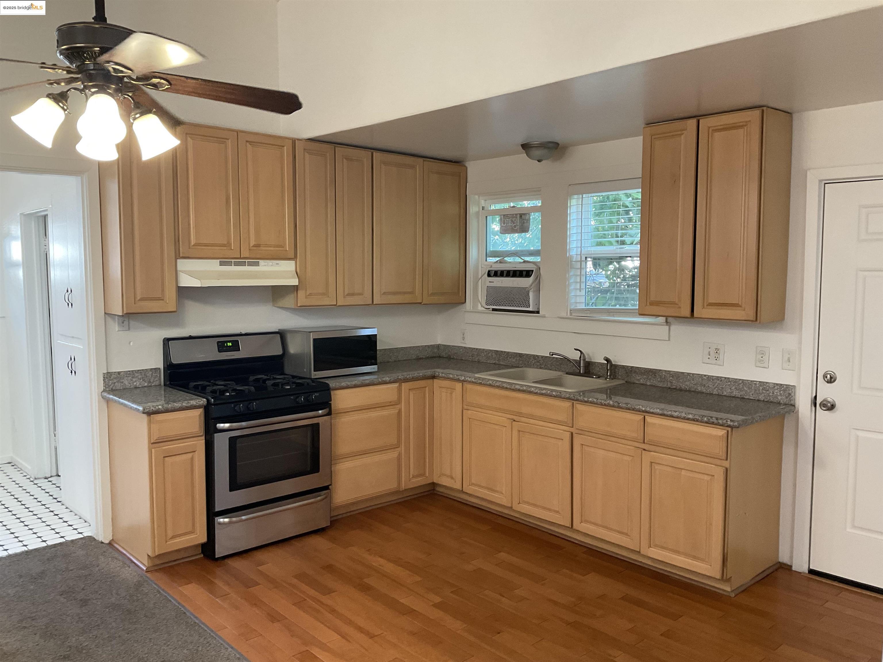 512 E St. # C, Antioch, California 94509, 2 Bedrooms Bedrooms, 5 Rooms Rooms,1 BathroomBathrooms,Residential Lease,For Rent,512 E St. # C,41100471