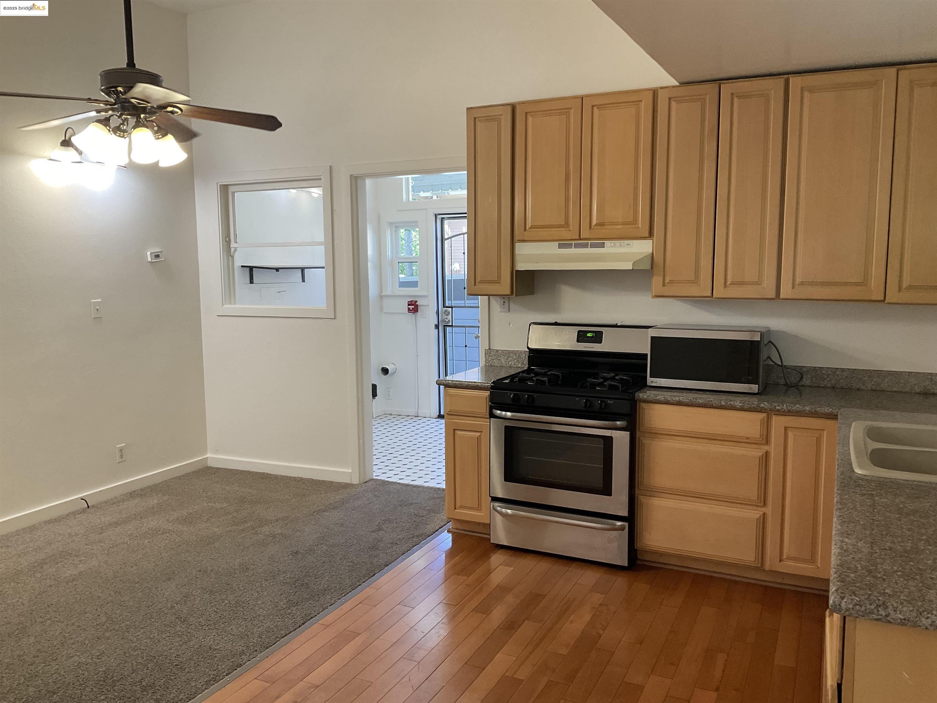 512 E St. # C, Antioch, California 94509, 2 Bedrooms Bedrooms, 5 Rooms Rooms,1 BathroomBathrooms,Residential Lease,For Rent,512 E St. # C,41100471