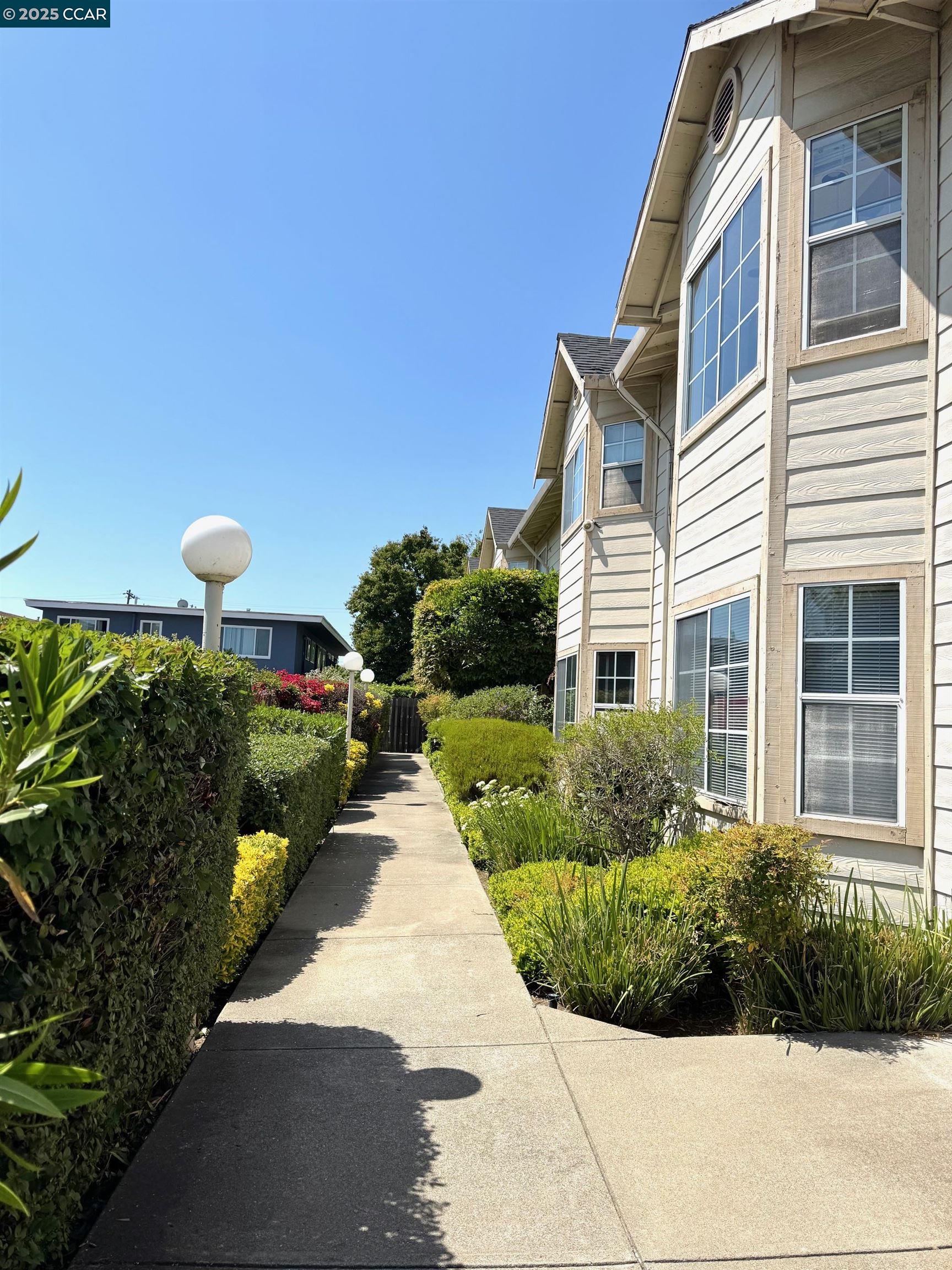 Thumbnail for 3693 Maybelle Ave, Oakland, CA 94619-2148