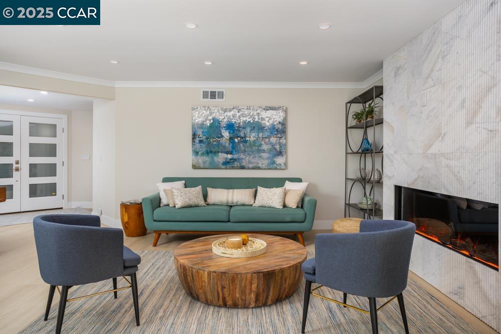 Detail Gallery Image 2 of 33 For 644 Terra Calif Dr #4,  Walnut Creek,  CA 94595 - 2 Beds | 2 Baths