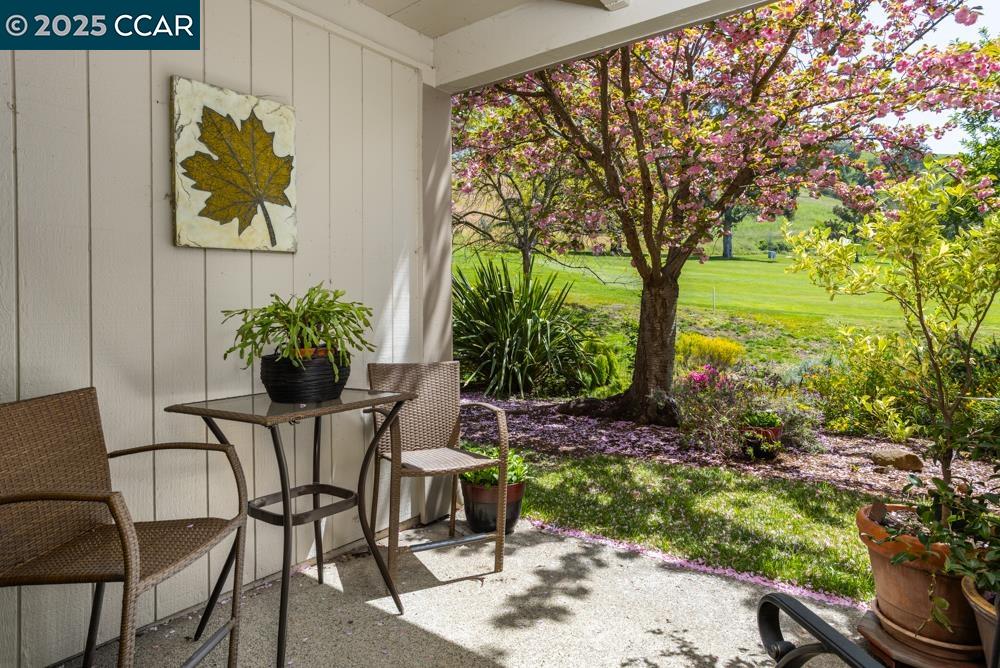 Detail Gallery Image 4 of 33 For 644 Terra Calif Dr #4,  Walnut Creek,  CA 94595 - 2 Beds | 2 Baths