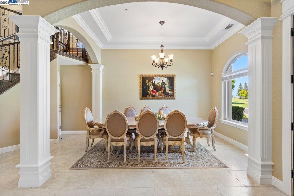 Detail Gallery Image 8 of 54 For 4121 Country Walk Lane, Turlock,  CA 95382 - 4 Beds | 4/1 Baths