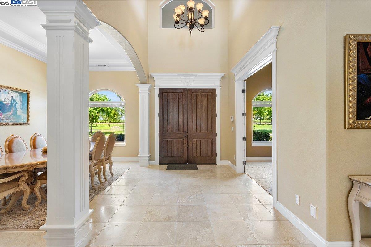 Detail Gallery Image 9 of 54 For 4121 Country Walk Lane, Turlock,  CA 95382 - 4 Beds | 4/1 Baths