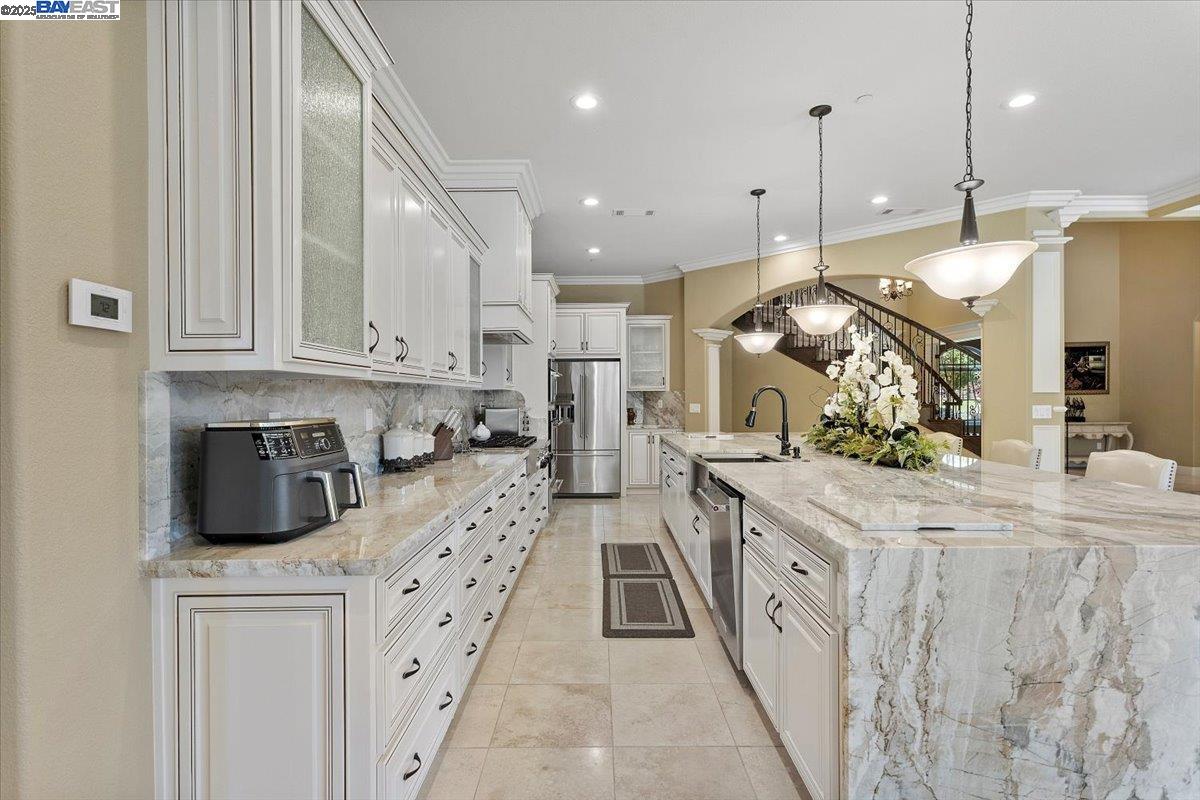 Detail Gallery Image 17 of 54 For 4121 Country Walk Lane, Turlock,  CA 95382 - 4 Beds | 4/1 Baths