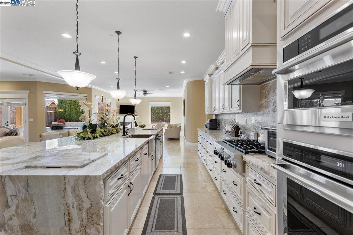 Detail Gallery Image 18 of 54 For 4121 Country Walk Lane, Turlock,  CA 95382 - 4 Beds | 4/1 Baths
