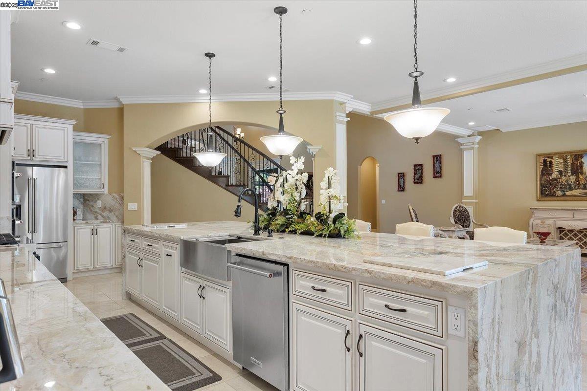 Detail Gallery Image 22 of 54 For 4121 Country Walk Lane, Turlock,  CA 95382 - 4 Beds | 4/1 Baths