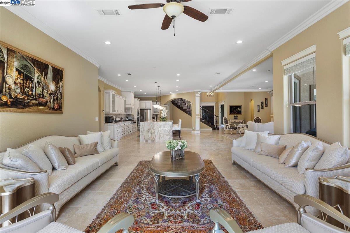 Detail Gallery Image 28 of 54 For 4121 Country Walk Lane, Turlock,  CA 95382 - 4 Beds | 4/1 Baths