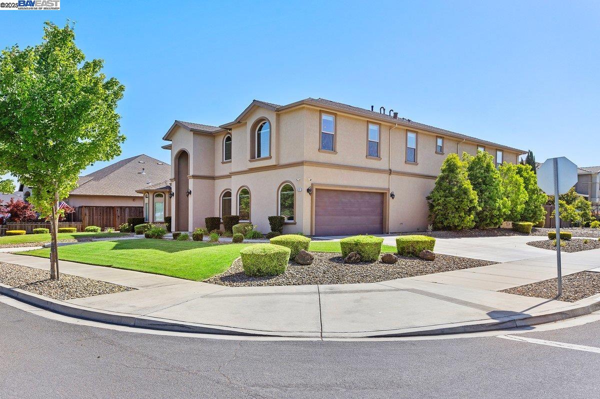 Detail Gallery Image 5 of 54 For 4121 Country Walk Lane, Turlock,  CA 95382 - 4 Beds | 4/1 Baths