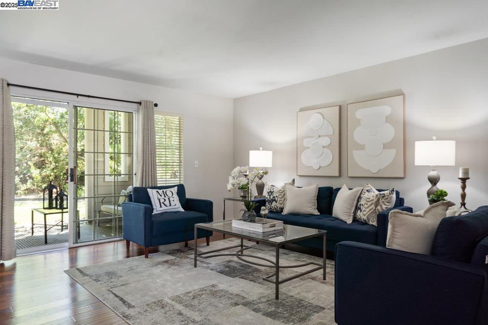 Detail Gallery Image 3 of 28 For 7740 Creekside Dr, Pleasanton,  CA 94588 - 3 Beds | 2/1 Baths