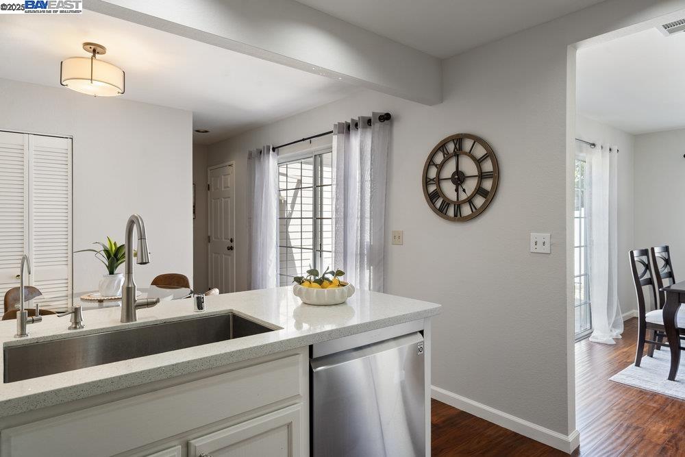 Detail Gallery Image 7 of 28 For 7740 Creekside Dr, Pleasanton,  CA 94588 - 3 Beds | 2/1 Baths
