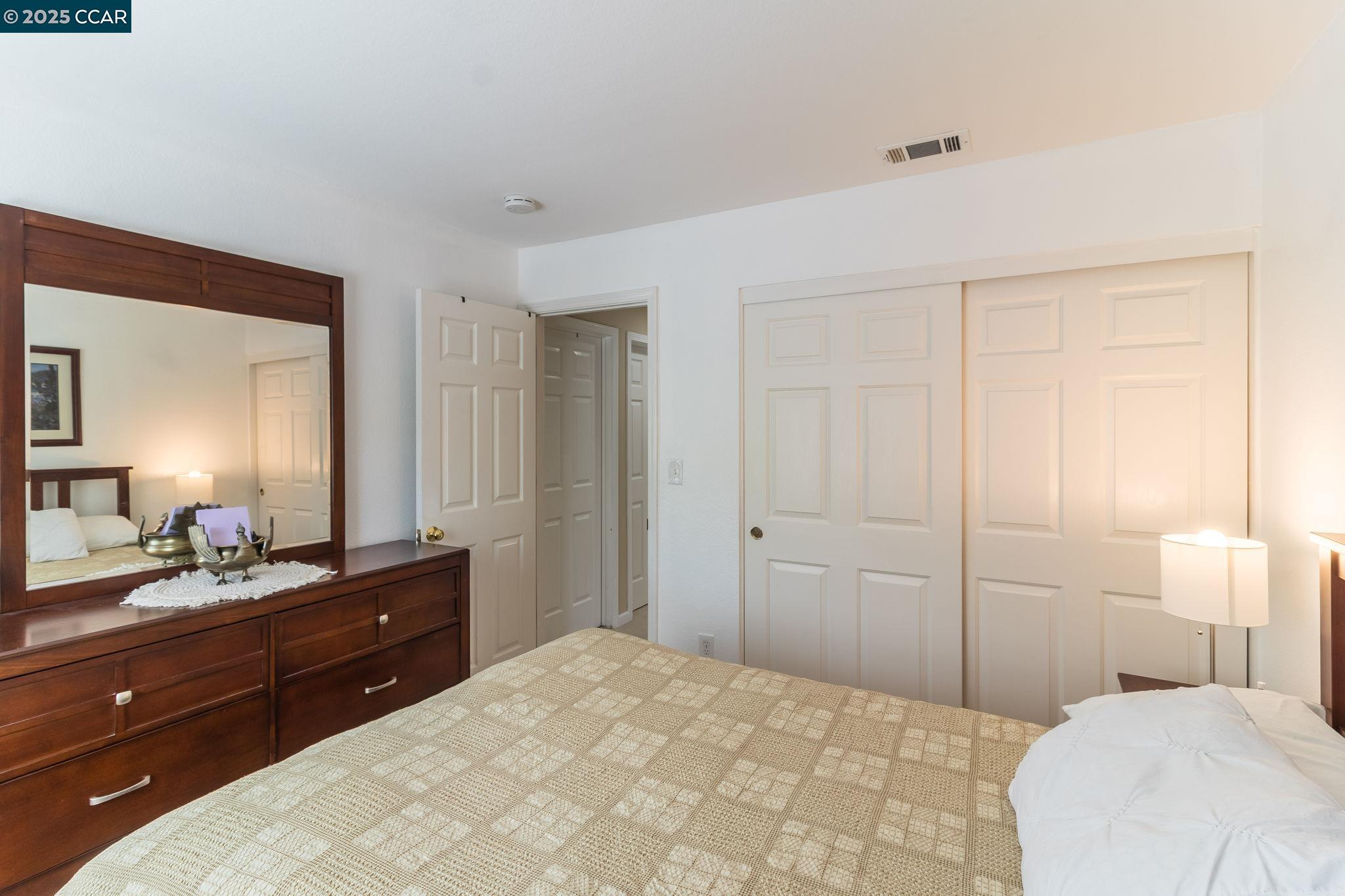 Detail Gallery Image 15 of 39 For 289 Crestview Ave, Martinez,  CA 94553 - 3 Beds | 2/1 Baths