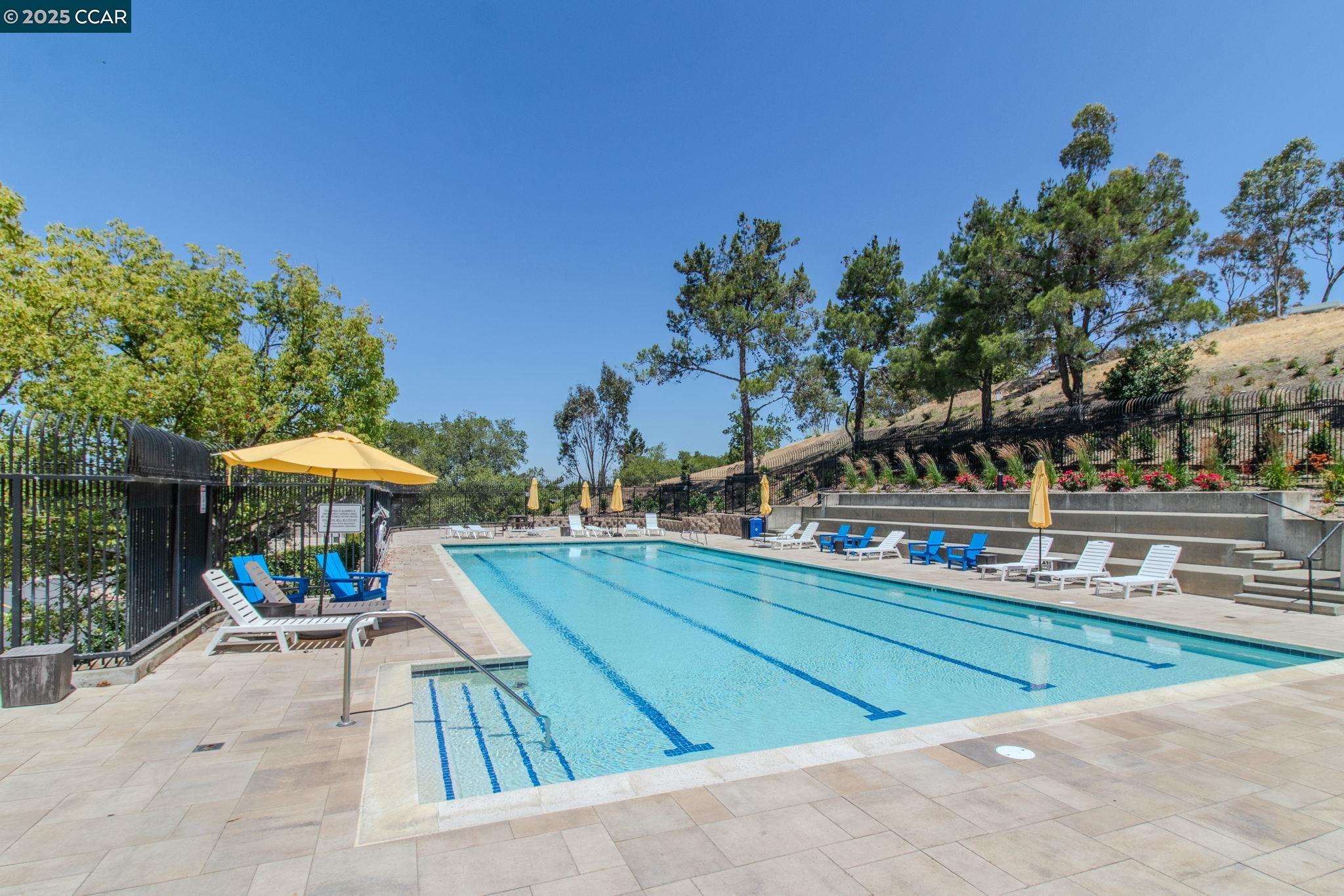 Detail Gallery Image 38 of 39 For 289 Crestview Ave, Martinez,  CA 94553 - 3 Beds | 2/1 Baths