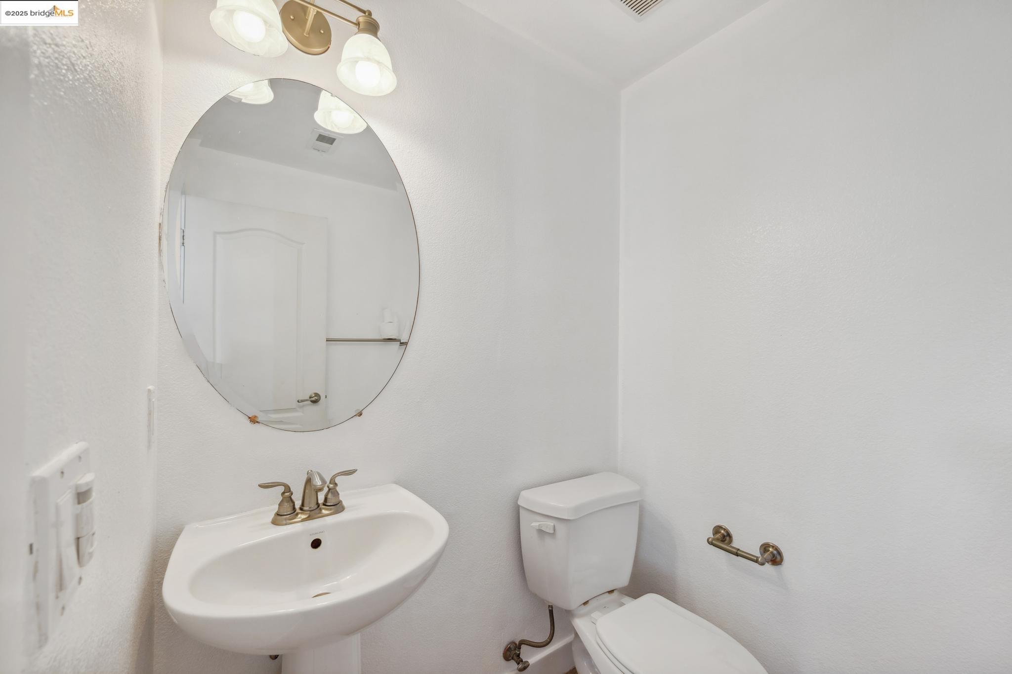Photo #17: 41100503 Listing: Photo #17