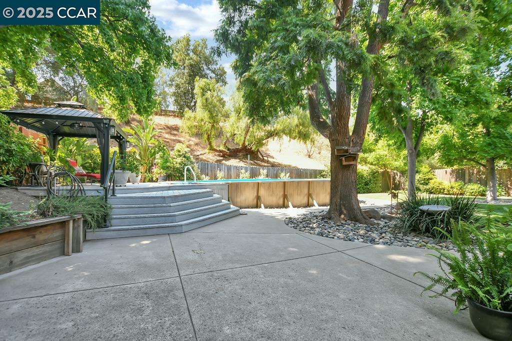 Detail Gallery Image 32 of 43 For 308 Bluerock Drive, Antioch,  CA 94509 - 3 Beds | 2/1 Baths