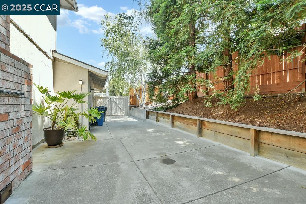 Detail Gallery Image 39 of 43 For 308 Bluerock Drive, Antioch,  CA 94509 - 3 Beds | 2/1 Baths