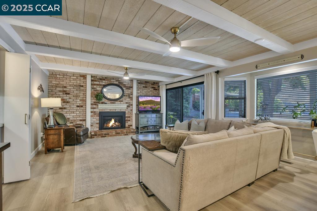 Detail Gallery Image 6 of 43 For 308 Bluerock Drive, Antioch,  CA 94509 - 3 Beds | 2/1 Baths